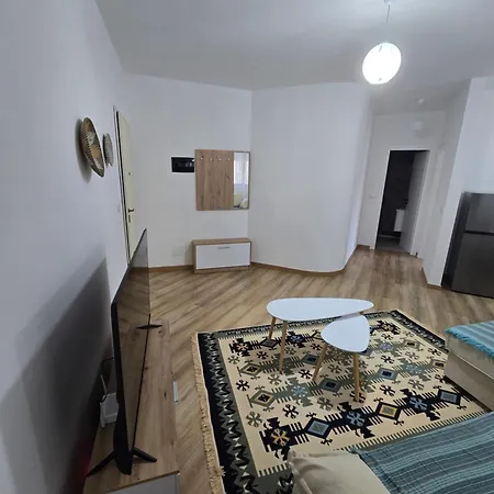 Julia's 1 Apartment